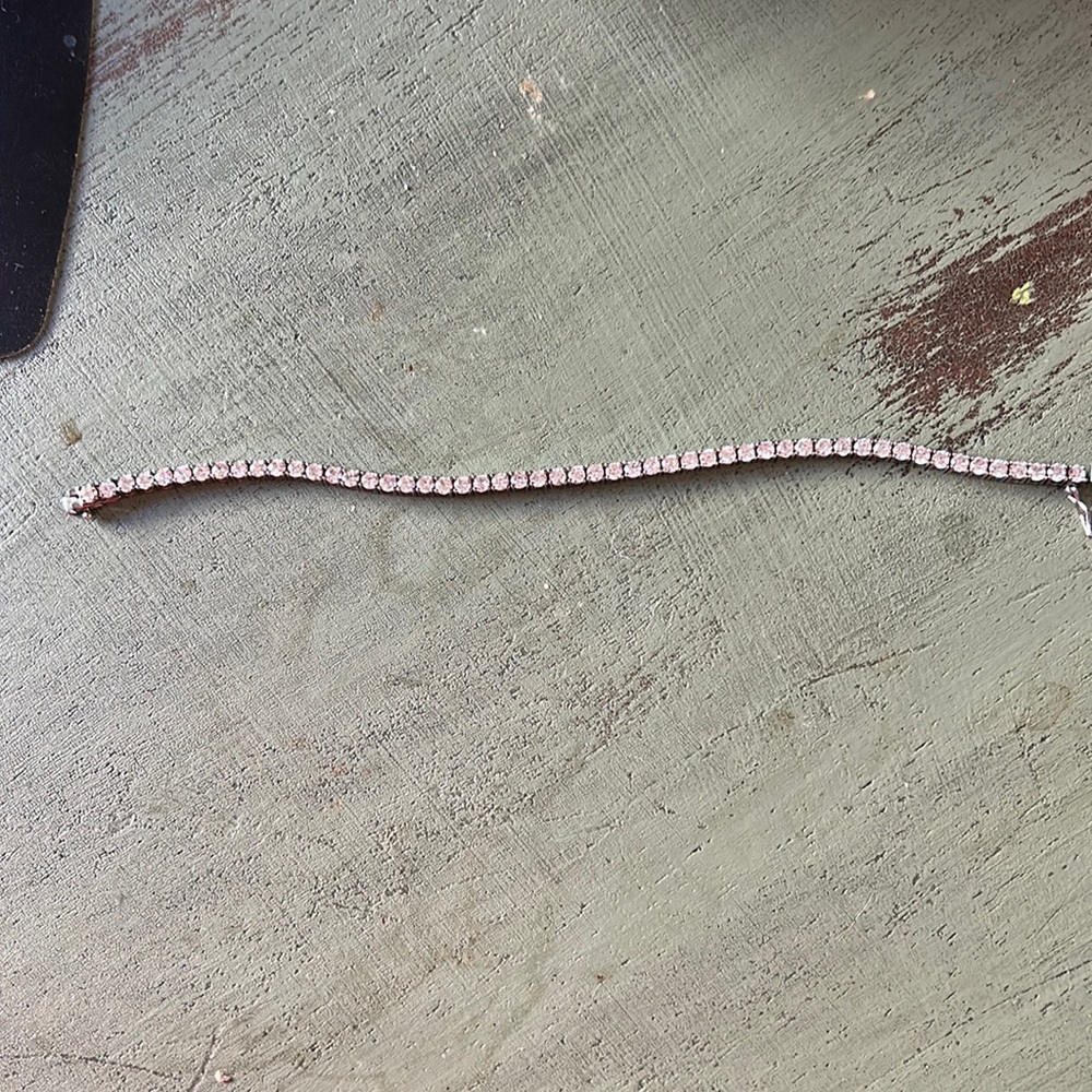 Tennis bracelet